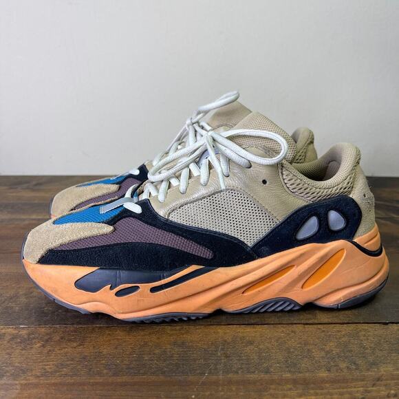 adidas Yeezy Boost 700 Enflame Amber Men's size US 10 Beige Brown AUTHENTIC - Picture 2 of 16